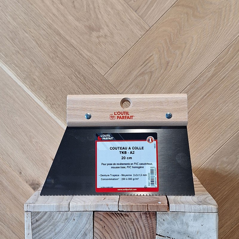 COUTEAU A COLLE A DENTS FINES 250 A 300GR / M2
